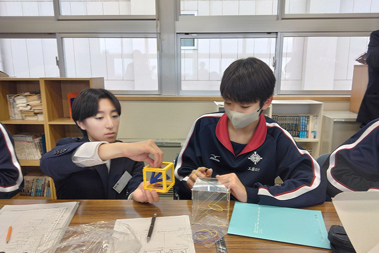 弘前大学 教育学部　中学校コース